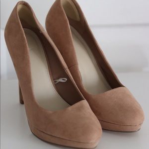 Beige/Tan Suede Heels Size 10